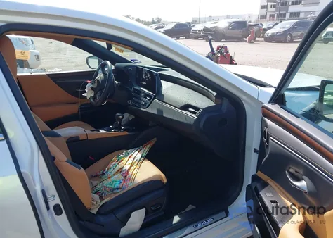 2024 Lexus Es 350 from USA, damaged, VIN 58ADZ1B15RU164017